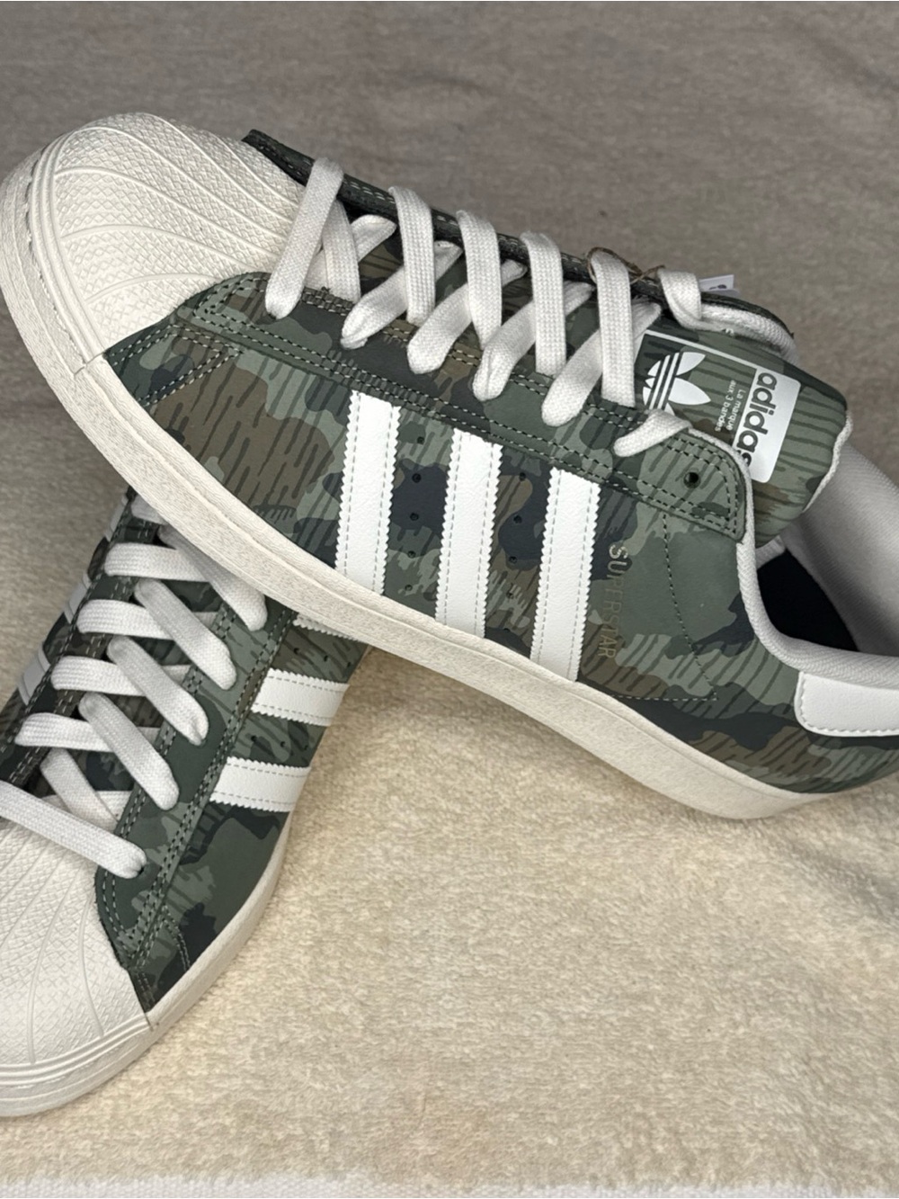 ADIDAS Men's Camouflage Green & White Shell Toe Sneakers